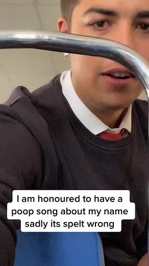 Hilarious Poop Song Creates Priceless Wave in Scotland and Italia