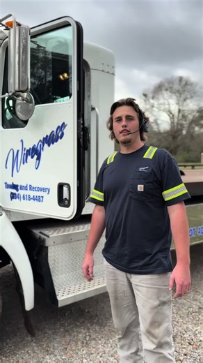 Freightliner 114SD Winchout in Taylor Al😎#fyp #towtruck #towingandrecovery #kenworth #drone