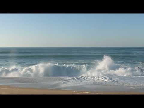 Ocean Waves Crashing on the Beach - Continuous Film