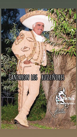 Las Mañanitas con Vicente Fernández para Mamá