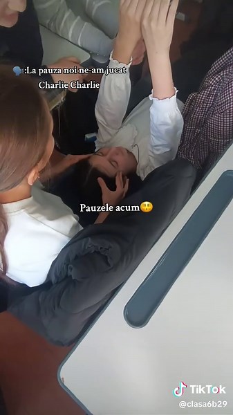 Red door yellow door🫨🔴🟡