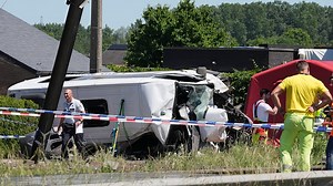Belgique : ce que l'on sait de la collision mortelle entre un train et un bus scolaire