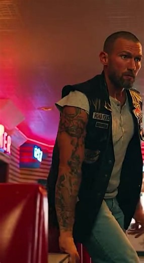 My Entitled Ex-Husband Slapped Me in a Packed Diner for "Disrespecting" Him — He Didn’t Notice the Massive Biker Behind Him Until He Was Gasping for Air — "You Picked the Wrong Day to Be Tough." The neon sign of Daisy’s Diner buzzed with the rhythmic hum of a dying fly, flickering against the twilight sky of West Texas. Inside, the air smelled of stale coffee, frying bacon, and the distinct, metallic scent of rain coming in from the plains. Maya wiped the counter, her movements mechanical. Circu