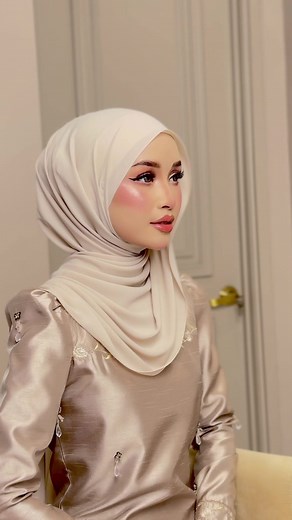 Tutorial Hijab Stylist: How to Wear Hijab Shawl Like a Pro
