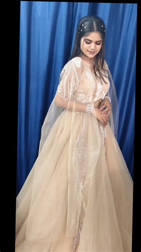 @divya_beautiparlour on Instagram: "New trending look #makeup #hairstyle #sparkling #glitter # subtel simmer #"