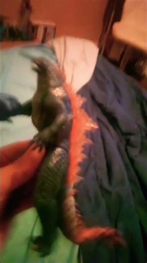 Olympus Godzilla episode 8(predator and Godzilla showdown)