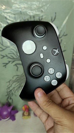 Alternative to Batteries in Xbox One/Series Controllers #lifehacks #xbox #tips #shorts