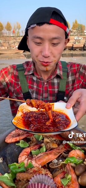 #1M #viral #foryoupage #fyp #foryou #fypシ゚viral #eatingshow #chineseeatingshow #eating #foodeatingshow #foodeating #forfun #mukbang #eatingmukbang