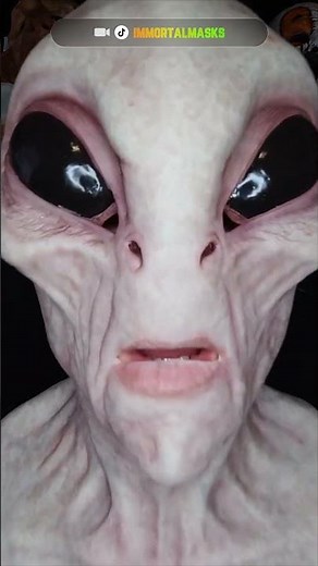 An Extremly Realistic Alien Mask 👽 #shorts
