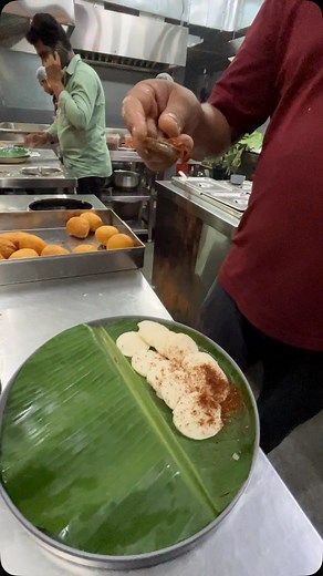 🚨 Authentic South Indian Breakfast at Vrindhavan Kitchens 🚨 👉 Vrindhavan Kitchens 📍 Gachibowli - Kondapur Road, Block I, NCB Enclave, Gachibowli, Hyderabad. 👉 Must Try • Crispy Ghee Dosa • ⁠Soft Idly • Button Idly • ⁠South Indian Meals • ⁠Filter Coffee • ⁠90 Varieties of Dosa’s ✅ Pure Veg ✅ All You Can Eat ✅ All Night Breakfast #VrindhavanKitchens #SouthIndianFood #HyderabadFoodies #GachibowliEats #BananaLeafMeals #FilterCoffeeLovers #TiffinTime #VegetarianFood #WhatsupHyderabad #TechieTiff