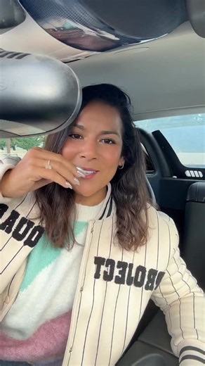 Kyria Nichelatti on Instagram: "Tuto Mercedes pour les nuls 🤣 si ça peut aider quelqu’un c’est avec plaisir 😎"