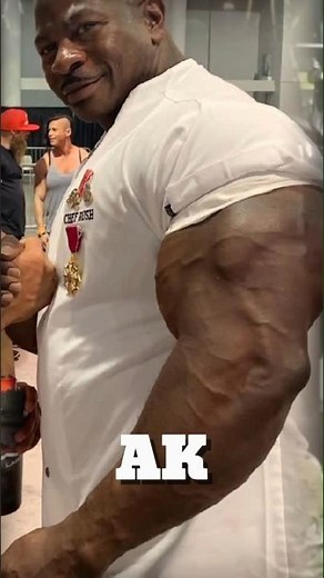 Chef Andre Rush: Daily 2222 Push-Ups & 24 Inch Biceps! | Most Dangerous Chef Ever#facts #sports