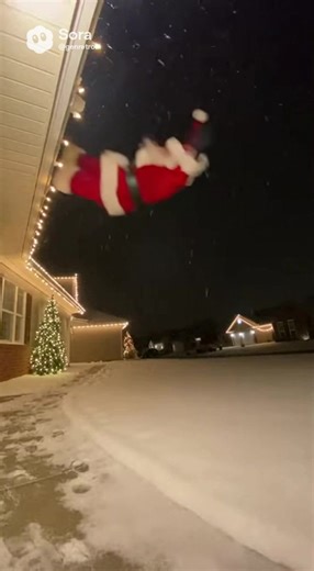 Santa sighting🤯 #ai #santa #snow #fyp #viral