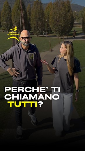 Luca voleva solo passeggiare tranquillo al Barton Park con sua figlia… ma il telefono non smette di squillare 📞 👀 Perché? Un mistero. 🙈 #bodyjumping #bartonpark #trend #palestra #fitlife #funnyreel #fitnessitalia #gymvibes #sportlife #allenamento #fitnessmotivation #workouttime #viralitalia #reelitalia #fitfriends #stayfit #trainhard #gymhumor #mistero #umbriavibes | Palestra Body Jumping Asd