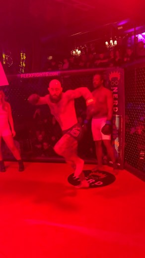 Now THAT’S how you make an entrance 🕺 @cobra_castro has moves 🔥 #flexfightseries #ffs21 #mma #ufc #danawhite #nycmma #combatsports #grappling #muaythai #striking #fighting | Flex Fights