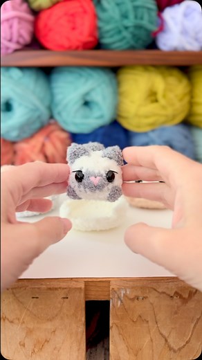 Look at these beautiful tiny kitties! Had to make some extra soft, extra smol Kitties. So sweet. Yarn: Wooly Crochet (@wooly_crochet_studio ) Pattern: Purrfect Pack with Accessories @pawgysplace #crochetcommunity #crochetersofinstagram #crochet #crochetedcat #kitty #cat | PawgysPlace Kelly