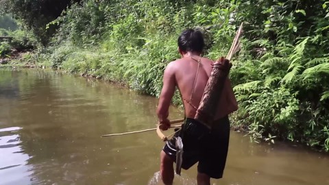 Watch me build a shelter in the wild!