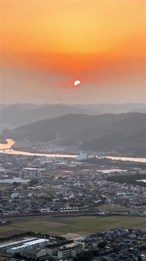Discovering 佐賀県's 鏡山展望台 and 唐津温泉