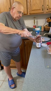 Just in case you were wondering the process on how to make a fluffenutter and a nutterfluffer 🤣😭😭 Make sure you keep that knife clean yall 😂 #laugh #grandparents #family #snack #fluffenutter #nutella #fluff | thejockandbelleshow