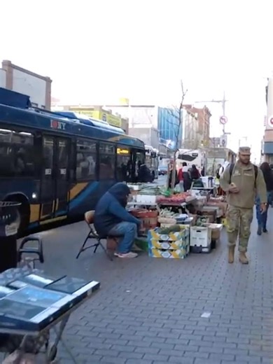 New York City Approved Another few thousand street vendors license