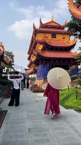 Địa điểm hoàn hảo chụp ảnh áo dài Tết tại Chùa Thắng Nghiêm