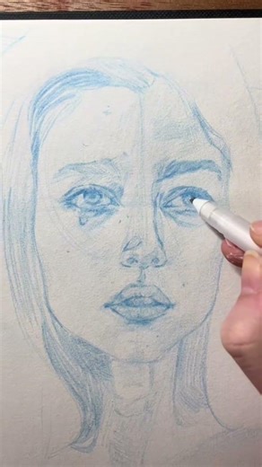 Adding detail to a sketch with a white gel pen #drawing #sketch