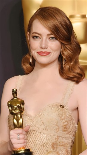 Emma Stone Wins the Oscar… Then Says THIS 😂🏆