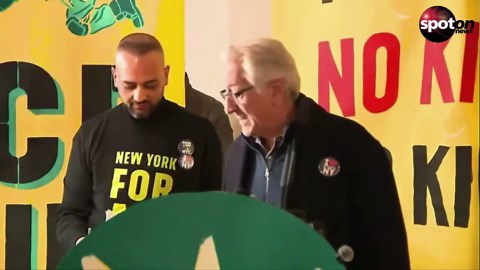 Robert De Niro and Bruce Springsteen protest against Trump