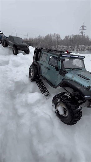 Sand tracks (snow tracks) remote control car 🚙 #automobile #rcoffroad #4x4 #rccar #offroad