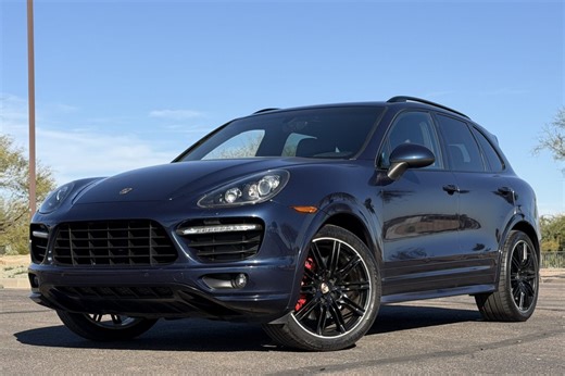 2013 Porsche Cayenne GTS