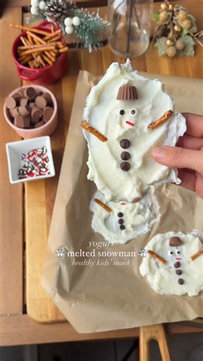 ❄️ The CUTEST winter snack ever ☃️These melted snowman yogurt bites have been a total hit with my daughter—and the best part? They’re secretly just Greek yogurt with fun toppings 🤍 Perfect for winter snacks, toddler treats, or a fun kitchen activity! Save this for later and let your little ones help decorate ✨ How to make them: 1️⃣ Spread Greek yogurt on a parchment-lined pan 2️⃣ Add snowman toppings (eyes, nose, buttons—get creative!) 3️⃣ Freeze for 1 hour 4️⃣ Enjoy right away or store in an a
