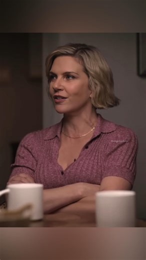 Isa | Rhea Seehorn Fan on Instagram: "Rhea Seehorn on becoming Carol: Behind the scenes of 'Pluribus' season one ⭐️ • • • • • • (🎥: AppleTV) #rheaseehorn #pluribus #carolsturka #appletv #kimwexler"