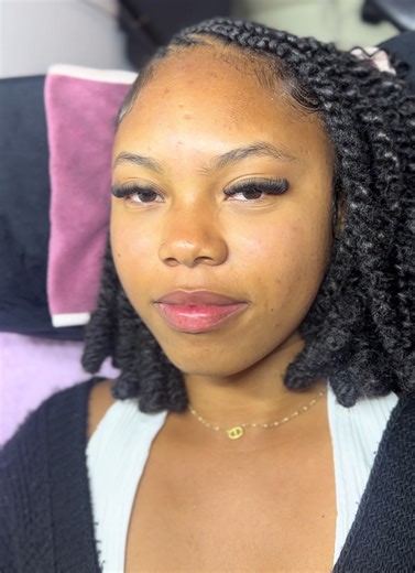 Volume russe effet œil de biche 😍#eylashes #974🇷🇪 #974🇷🇪🇷🇪 #974lashes #cils974 #extensiondecils974 #lashes974 #974girl #volumerusse974 #techniciennedecils974 #volumerusse