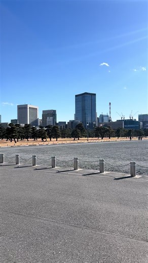 皇居の入口 🇯🇵✨ 東京の中心にある静かな特別な場所。 歴史と現代が共存する、日本の日常と文化を感じられるスポット。 散歩にもおすすめ。 #皇居 #東京観光 #日本旅行 #日本生活 #東京ライフ