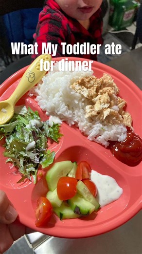 What this baby ate for dinner #toddler #eating #dinner