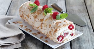 Recette Gâteau roulé meringé aux fruits rouges - 750g.com