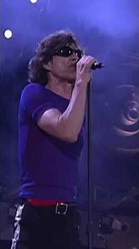 The Rolling Stones sing their exciting Jumpin' Jack Flash in Buenos Aries 1998 pt1