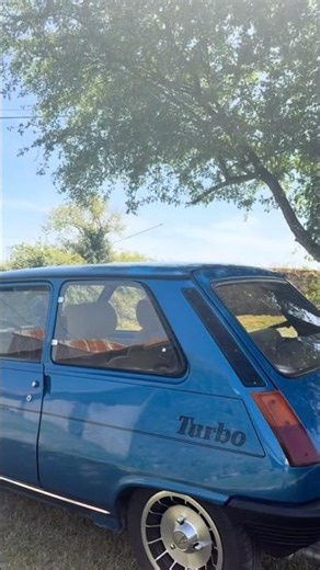 🔥 Renault 5 Alpine Turbo: a little rocket from the 80s! 💥