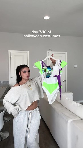 DAY 7! to infinity and beyond 🚀#10daysofhalloween #halloween2025 #halloweeninspo #buzzlightyearcosplay #brunnettecostumes