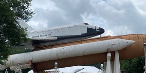 Pathfinder test shuttle lifted back onto shuttle stack
