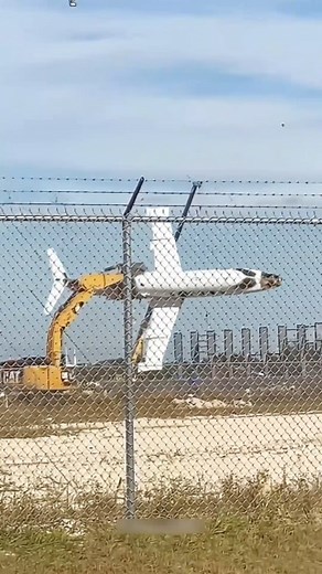 Follow for me . . @world_science_07 . #science #sciencefacts #explore #astronomy #space #facts #factviral #foryou #reelitfeelit #explorepage #sciencefacts #science #space spaceexploration #viralreels #viral #training #trendingreels #reelitfeelit | Science space 1