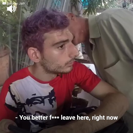 “You better f*** leave here, right now” Famous Youtuber Ice Poseidon was threatened live during a broadcast. The content creator had gone to a Los Angeles restaurant to record a livestream, not knowing he was recording at the wrong place. Subscribe for more https://bit.ly/yt-upsocltheenigma | The Witness