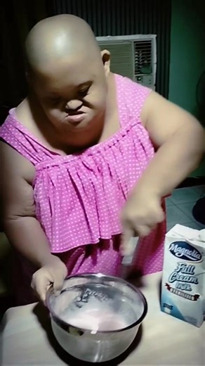 Trying the classic British Angel Delight dessert Tom-Tom's treat | Jessica's Art