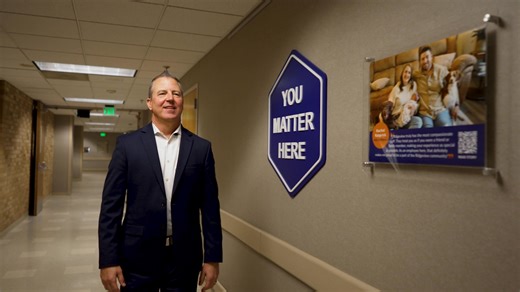 🌟 BUSINESS EXCELLENCE AWARDS 🌟 Congratulations to Mike Phelps, President & CEO of Ridgeview, recipient of this year’s Business Person of the Year Award for leadership, innovation, and commitment to excellence in the business community. Since stepping into the role in 2017, Mike has led Ridgeview through significant challenges while continuing to expand access to high-quality, compassionate care across the region. Under his leadership, Ridgeview has added the new Waconia Urgent Care, expanded s