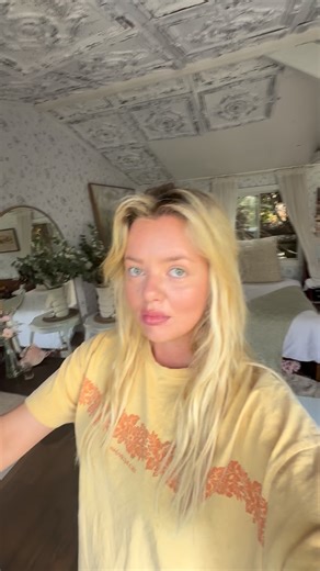 Bridey Drake on Instagram: "It also lasts up to 5 washes*, how good!!! @garnieraunz #garnieraunz #hair #ad *Instrumental test after application of serum"