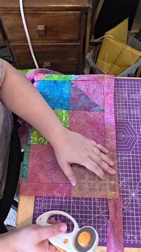 Adding Borders to Mommy and Me Quilt. #quilting #quiltborders #mommyandme #modafabrics #modalove
