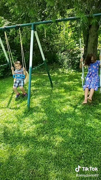 Amy Quinn (@amyquinn02)’s videos with Buttercup - Jack Stauber
