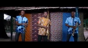 SONG For Today Bor Ekom Do by Mercy Chinwo Sia fo mu tieghe nte owo o (Since you are not like a person o) Sia fo mu tieghe nte owo o (Since you are not like a person o) Bor ekom do o (Receive thanks o) Ayanga owo ke mfon (He that helps people for free) Bor ekom do o (Receive thanks o) Ukpono eyene fi (Honour belongs to you) Bor ekom do o (Receive thanks o) Ayanga owo ke mfon (He that helps people for free) Bor ekom do o (Receive thanks o) Ukpono eyene fi (Honour belongs to you) Sia fo mu tieghe 