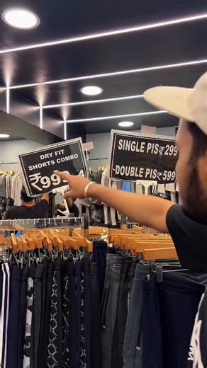 MOHD KONAIN M MALKANI on Instagram: "Special Parachute Light Fabric Side Look Tracks OFFER 😱 😍BIGG SHARK COMBO DHAMAKA ₹999 Me 4 track lelo😱 ➡️ Pant Size :- M, L, Xl, ➡️ Order No :- 7021346463📞 ❌ NO CASH ON DELIVERY ❌ #BiggShark #FashionStudio #Streetwear #TrendyLooks #StyleGoals NewLaunch MakingForBoard StayTuned ComingSoon fashionhub trending instagram viral trending decent combooffer wow summersale"