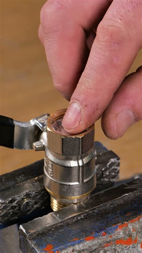 DIY tool to control a valve's water flow🛠️